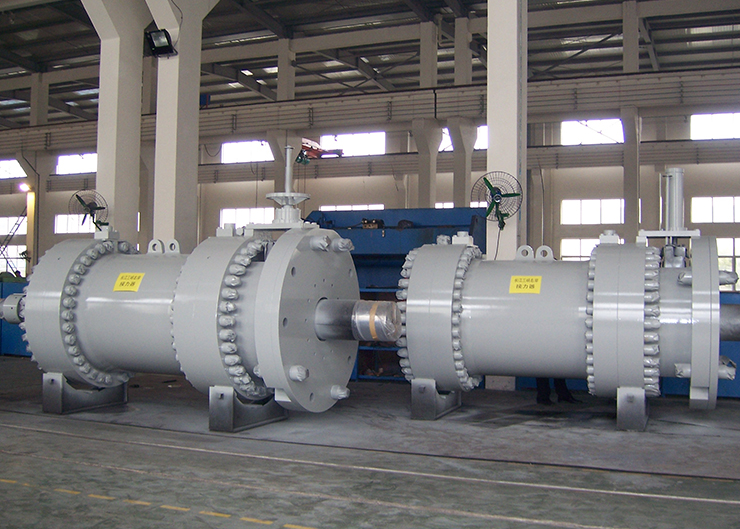 三峽電站水輪機(jī)接力器，單機(jī)容量70萬(wàn)千瓦